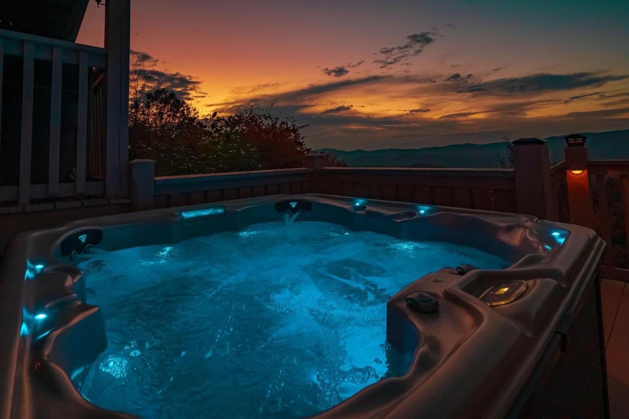 Tanasi Lodge - Reunions, Retreats, Weddings, Family Getaways Sevierville Buitenkant foto